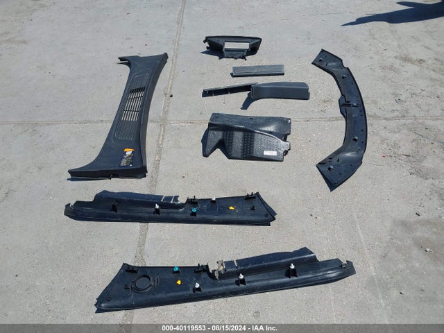 Rivian R1t Adventure 2022 7FCTGAAA1NN006142 Image 12