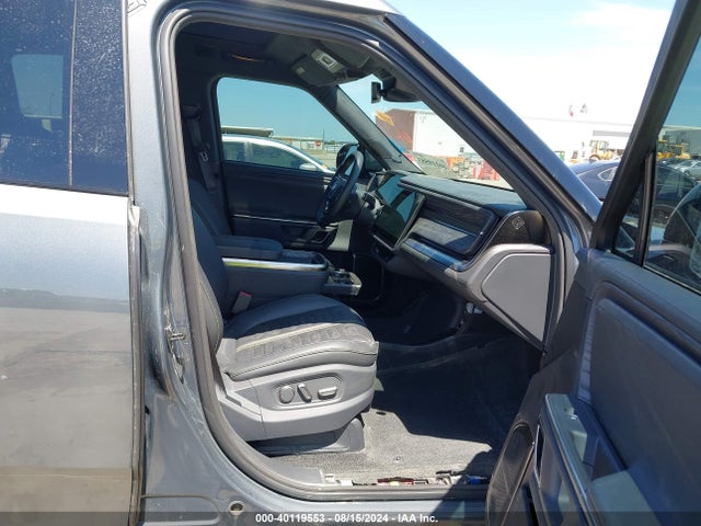 Rivian R1t Adventure 2022 7FCTGAAA1NN006142 Image 5