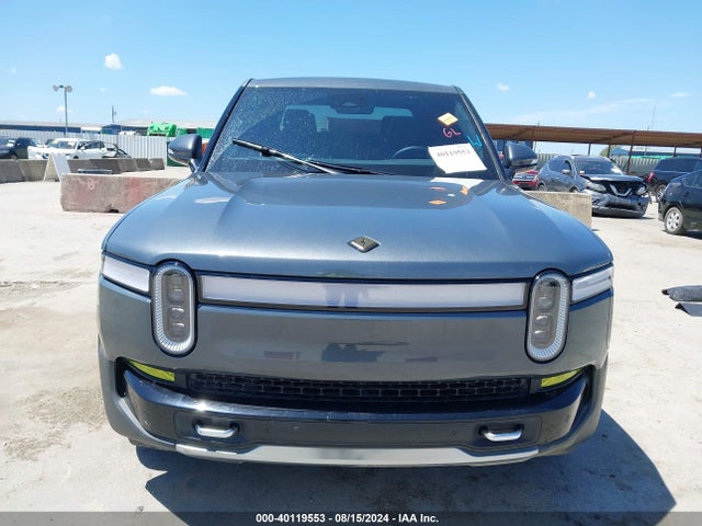 Rivian R1t Adventure 2022 7FCTGAAA1NN006142 Image 6