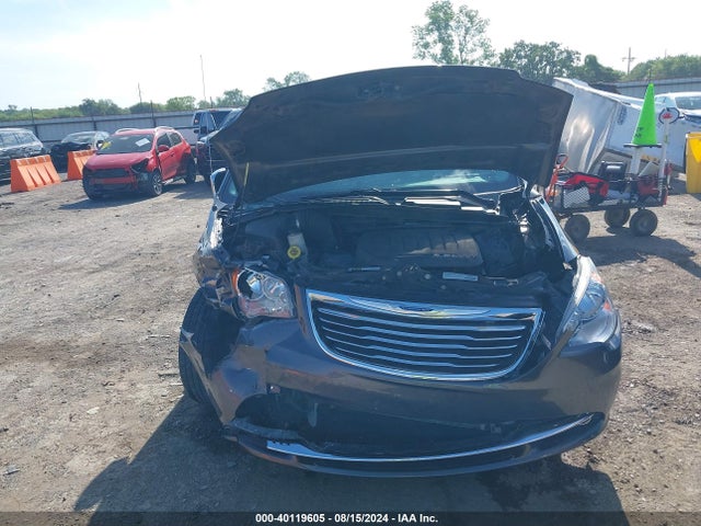 2C4RC1JG9FR715003 Chrysler Town & Country Limited