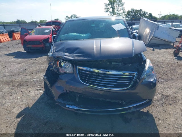 2C4RC1JG9FR715003 Chrysler Town & Country Limited
