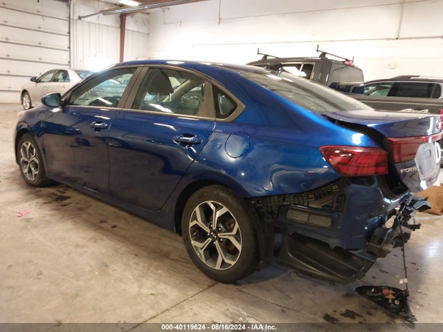 3KPF24ADXME276812 KIA Forte Lxs