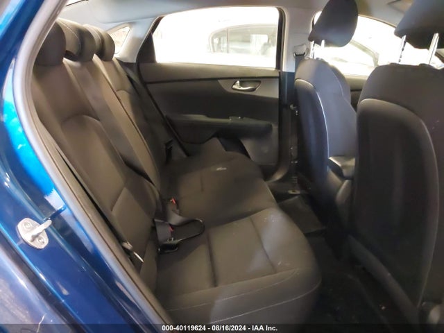 3KPF24ADXME276812 KIA Forte Lxs
