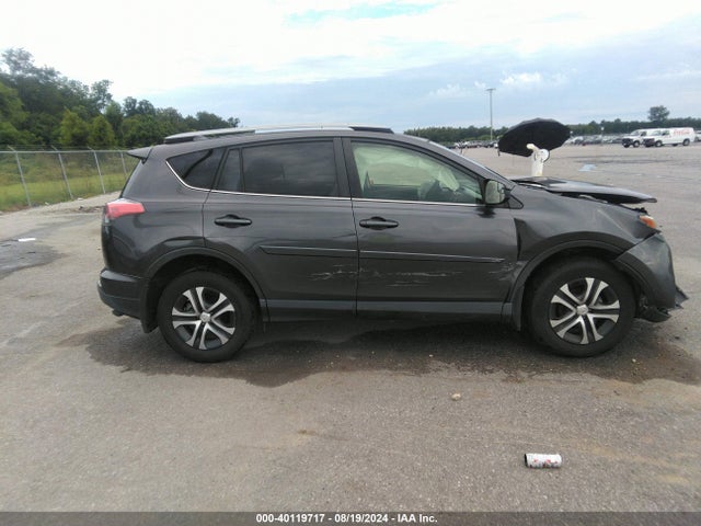 Toyota RAV4 LE 2017 JTMZFREV0HJ100992 Image 13