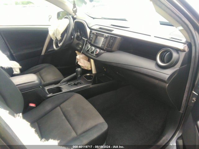 Toyota RAV4 LE 2017 JTMZFREV0HJ100992 Image 5
