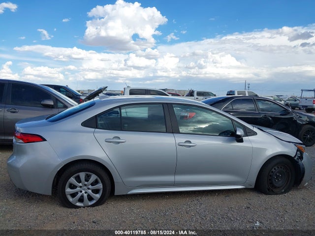 Toyota COROLLA LE 2022 5YFEPMAE2NP379227 Image 13