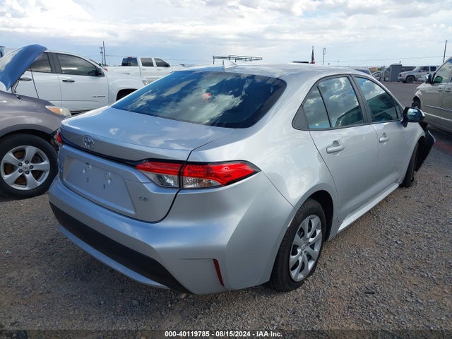 Toyota COROLLA LE 2022 5YFEPMAE2NP379227 Image 4