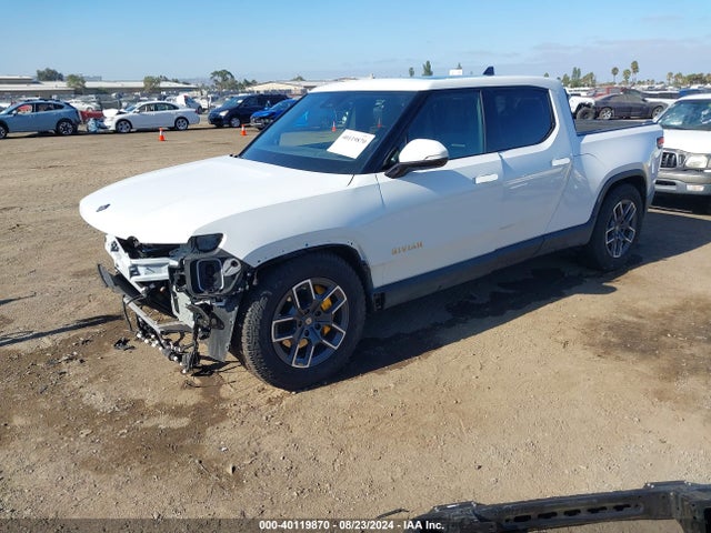 Rivian R1t Adventure 2022 7FCTGAAA7NN013094 Image 2