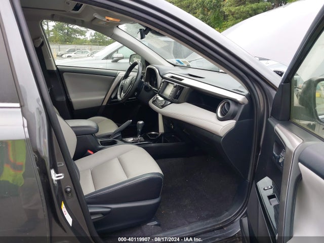 Toyota Rav4 Limited 2018 JTMDFREV6JD236610 Image 5