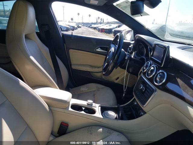 WDDSJ4EB9EN135517 Mercedes-Benz CLA 250