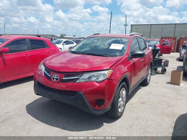 Toyota RAV4 LE 2015 JTMZFREV4FJ048697 Image 2