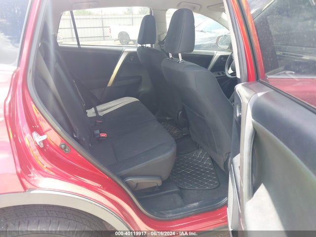 Toyota RAV4 LE 2015 JTMZFREV4FJ048697 Image 8