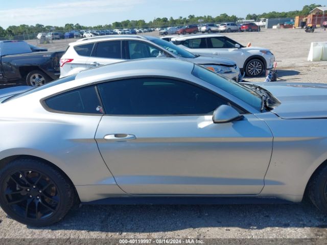 1FA6P8AM8F5427188 Ford Mustang V6