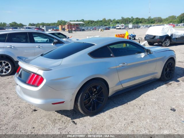 1FA6P8AM8F5427188 Ford Mustang V6