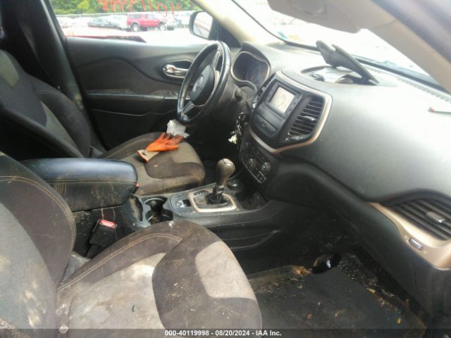 1C4PJMAB7GW182919 Jeep Cherokee Sport