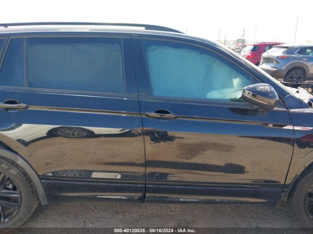 3VVCB7AX0NM107664 Volkswagen Tiguan 2.0t Se R-line Black