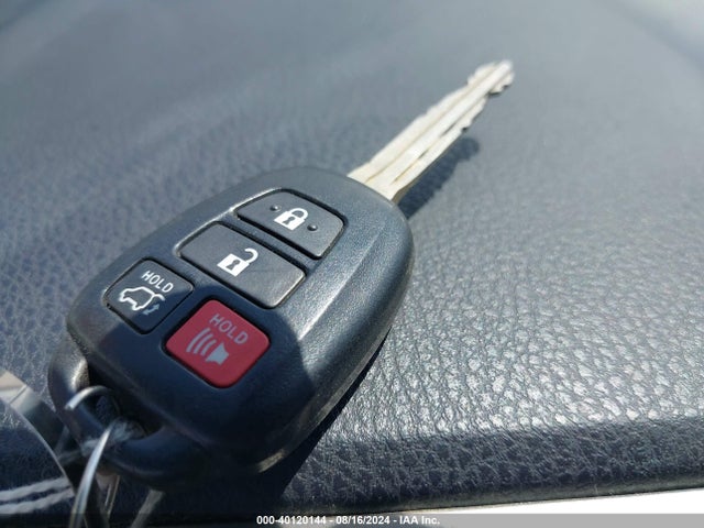 Toyota Rav4 Xle 2016 2T3WFREV7GW272701 Image 11