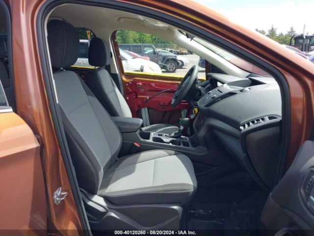 1FMCU9GD9HUA23906 Ford ESCAPE SE