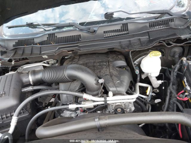 1C6RR7GT7JS238690 RAM 1500 Big Horn Quad Cab 4x4 6'4 Box