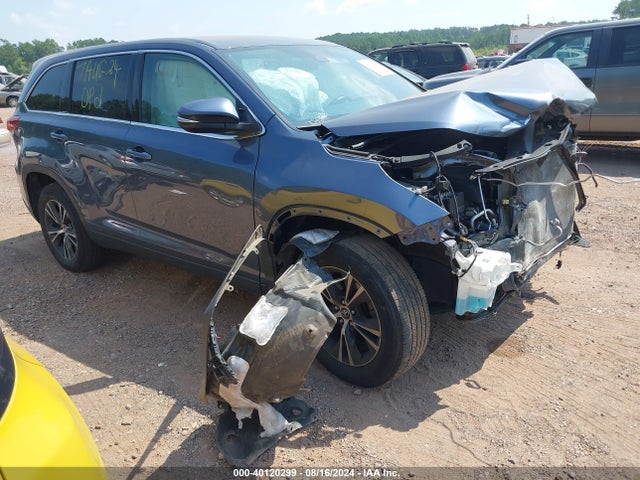 Toyota Highlander Le 2019 5TDZZRFH2KS299747 Image 1