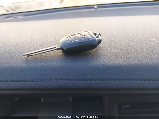 Toyota COROLLA SE 2018 5YFBURHE0JP792319 Image 11