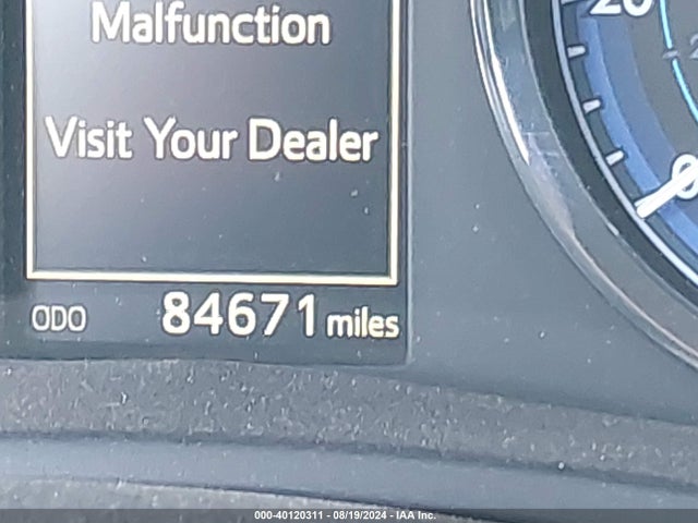 Toyota COROLLA SE 2018 5YFBURHE0JP792319 Image 16