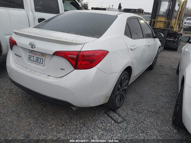 Toyota COROLLA SE 2018 5YFBURHE0JP792319 Image 4