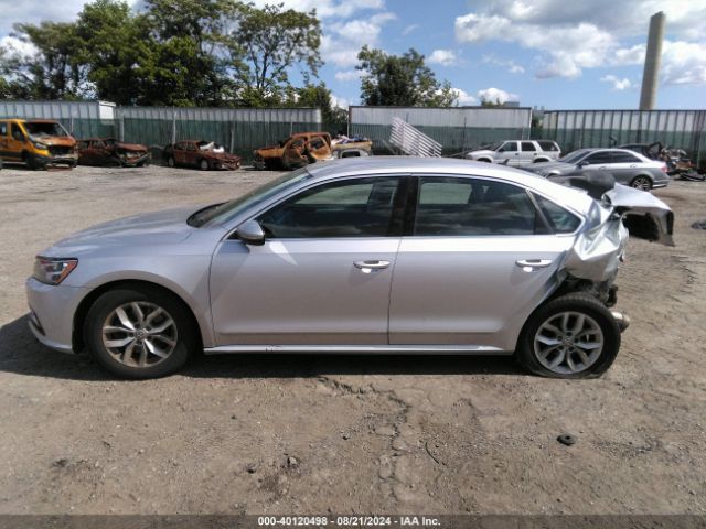 1VWAT7A38GC030933 Volkswagen Passat 1.8t S