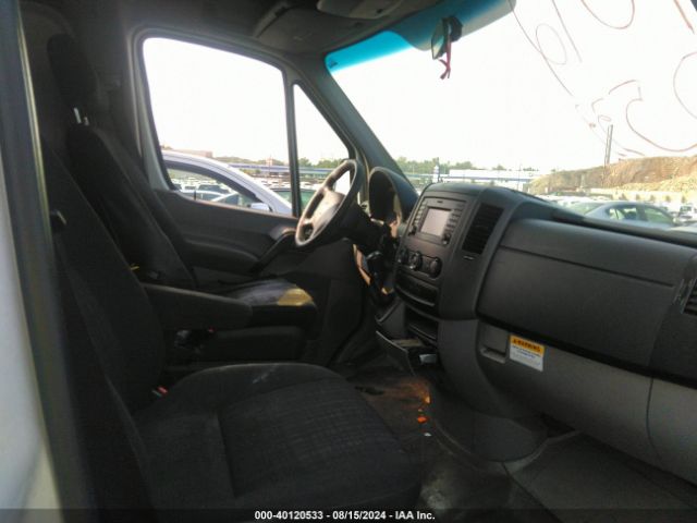 WDYPE7DC5E5838195 Freightliner Sprinter 2500 Normal Roof