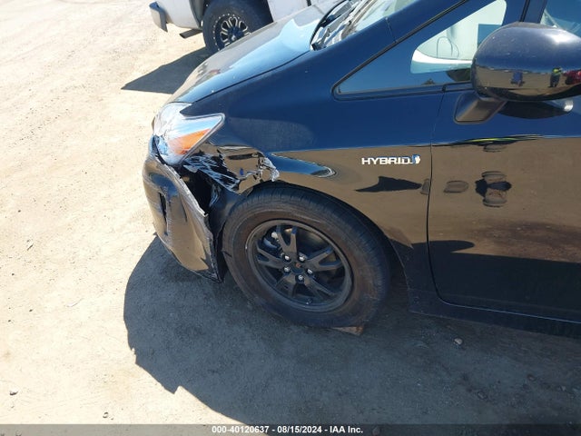 Toyota Prius Two 2015 JTDKN3DU0F0469008 Image 18