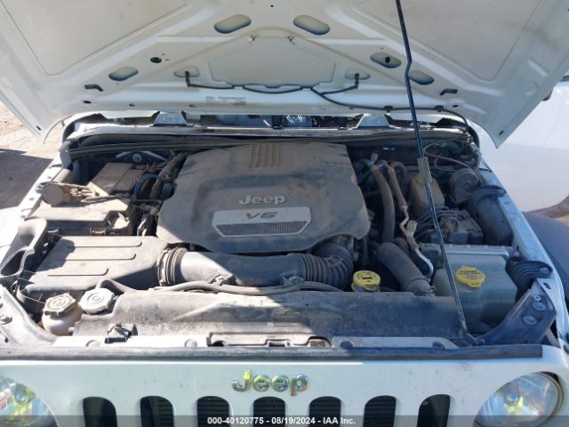 1C4HJWDG0HL606712 Jeep Wrangler Unlimited Sport 4x4