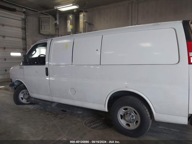 1GBWGFFG6G1255693 Chevrolet Express 2500 Lt