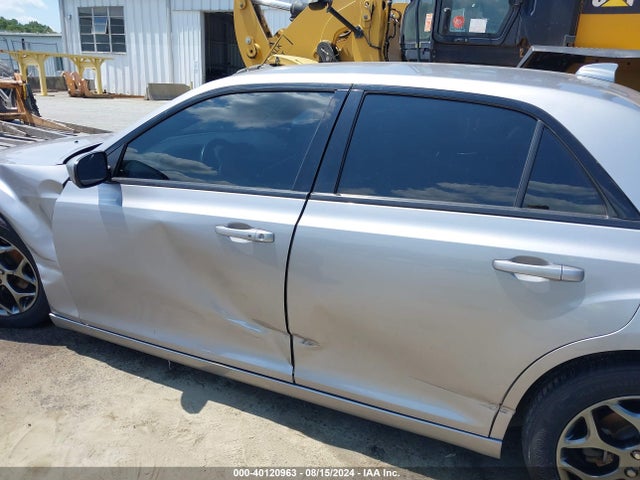 2C3CCAGG0JH267458 Chrysler 300 300s Awd