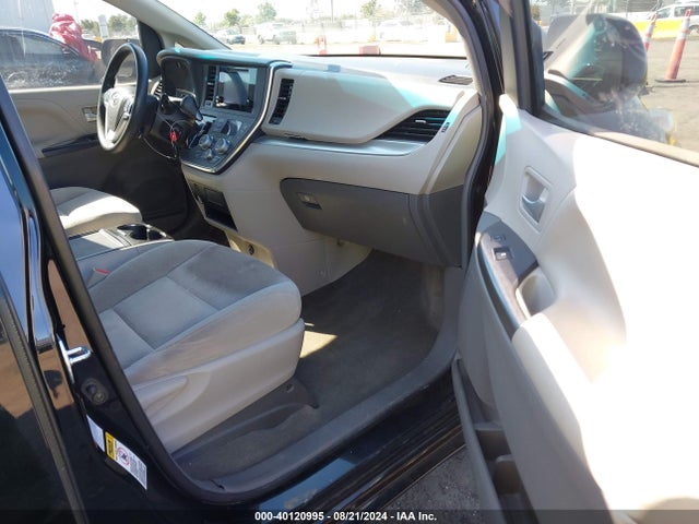 Toyota Sienna Le 7 Passenger 2015 5TDJK3DC5FS110682 Image 5