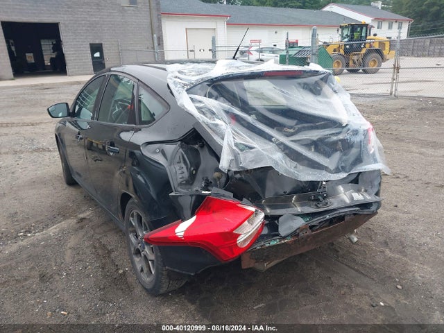 1FADP3K25EL181816 Ford FOCUS SE