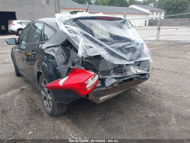 1FADP3K25EL181816 Ford FOCUS SE