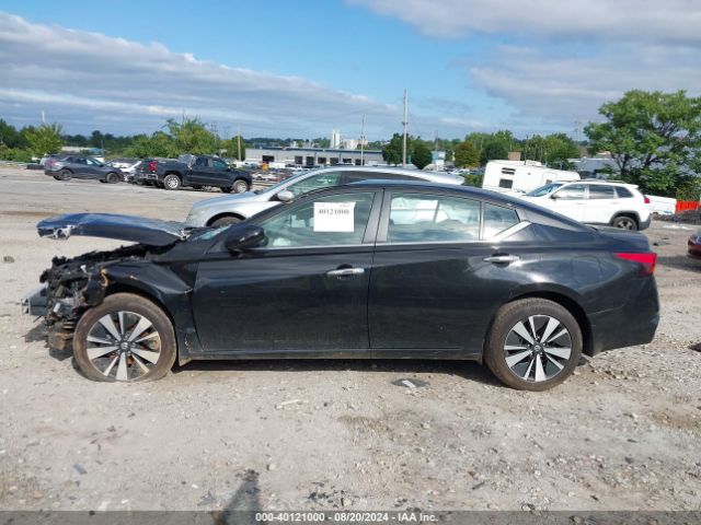 1N4BL4DW9NN372815 Nissan Altima Sv Intelligent Awd