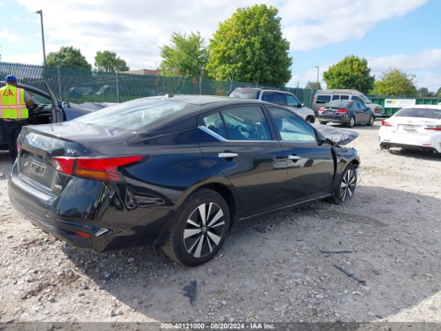1N4BL4DW9NN372815 Nissan Altima Sv Intelligent Awd
