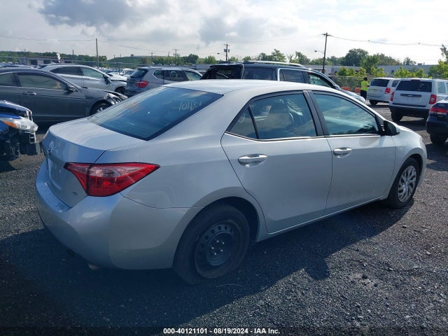Toyota COROLLA LE 2019 2T1BURHEXKC223446 Image 4