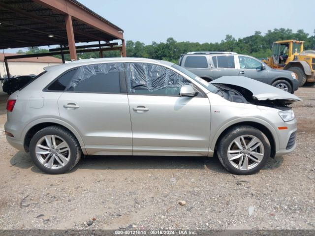 WA1BCCFS6JR001087 Audi Q3 2.0t Premium