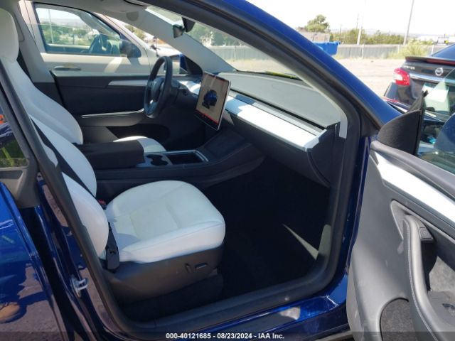 7SAYGDEE6RA242980 Tesla Model Y Long Range Dual Motor All-wheel Drive