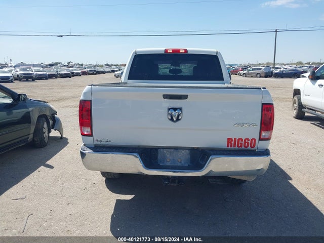 3C6RR7KT9MG569743 RAM 1500 Classic Tradesman  4x4 5'7 Box
