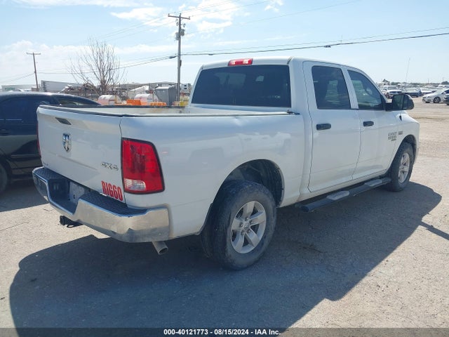 3C6RR7KT9MG569743 RAM 1500 Classic Tradesman  4x4 5'7 Box