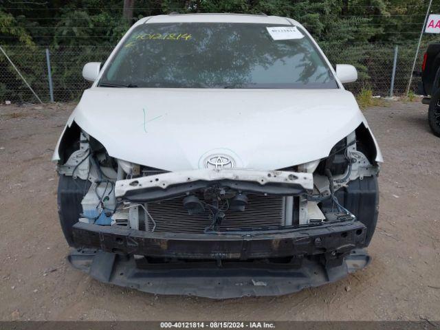 5TDYK3DC1FS653574 Toyota Sienna Xle 8 Passenger
