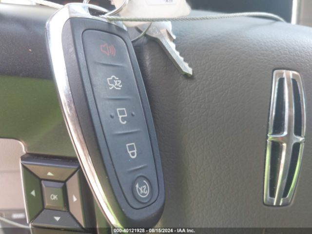 5LMJJ3HT0GEL02766 Lincoln Navigator L Select