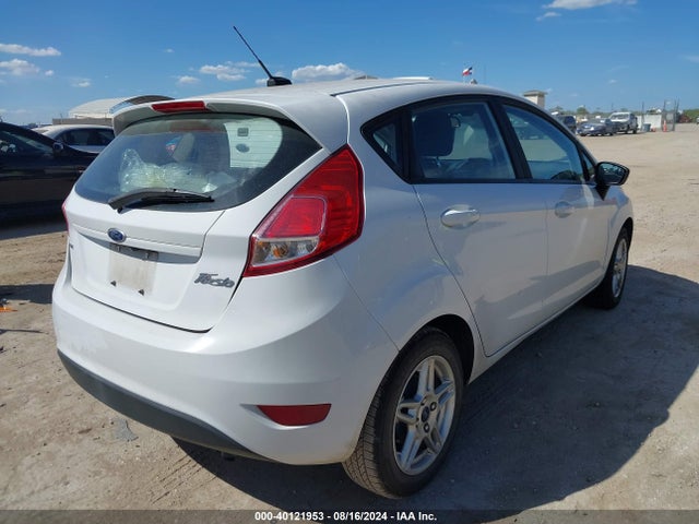 Ford FIESTA SE 2018 3FADP4EJ7JM144025 Image 4