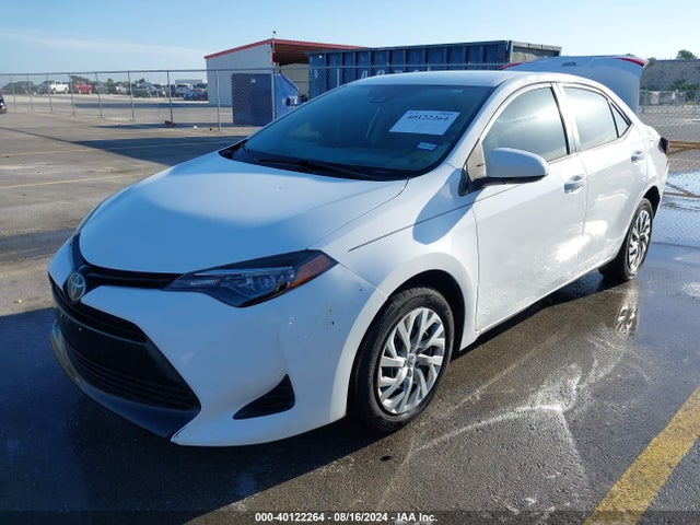 Toyota COROLLA LE 2017 2T1BURHE0HC897338 Image 2