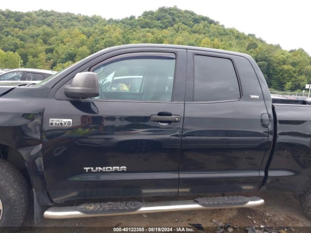 5TFUY5F14EX323599 Toyota Tundra Sr5 5.7l V8