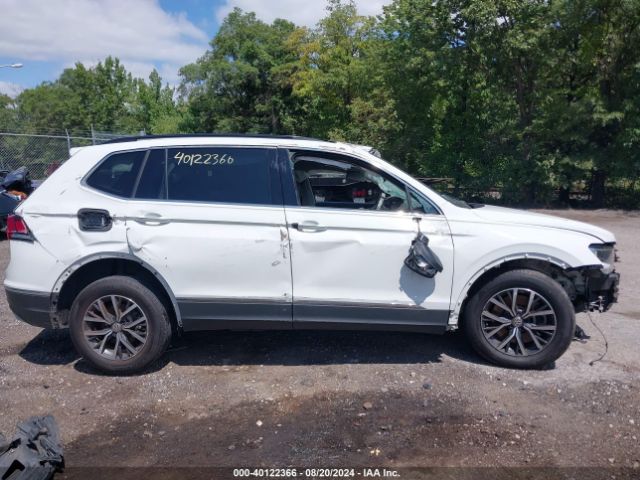 3VV3B7AX2JM207825 Volkswagen Tiguan 2.0t Se/2.0t Sel