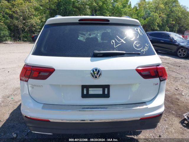 3VV3B7AX2JM207825 Volkswagen Tiguan 2.0t Se/2.0t Sel
